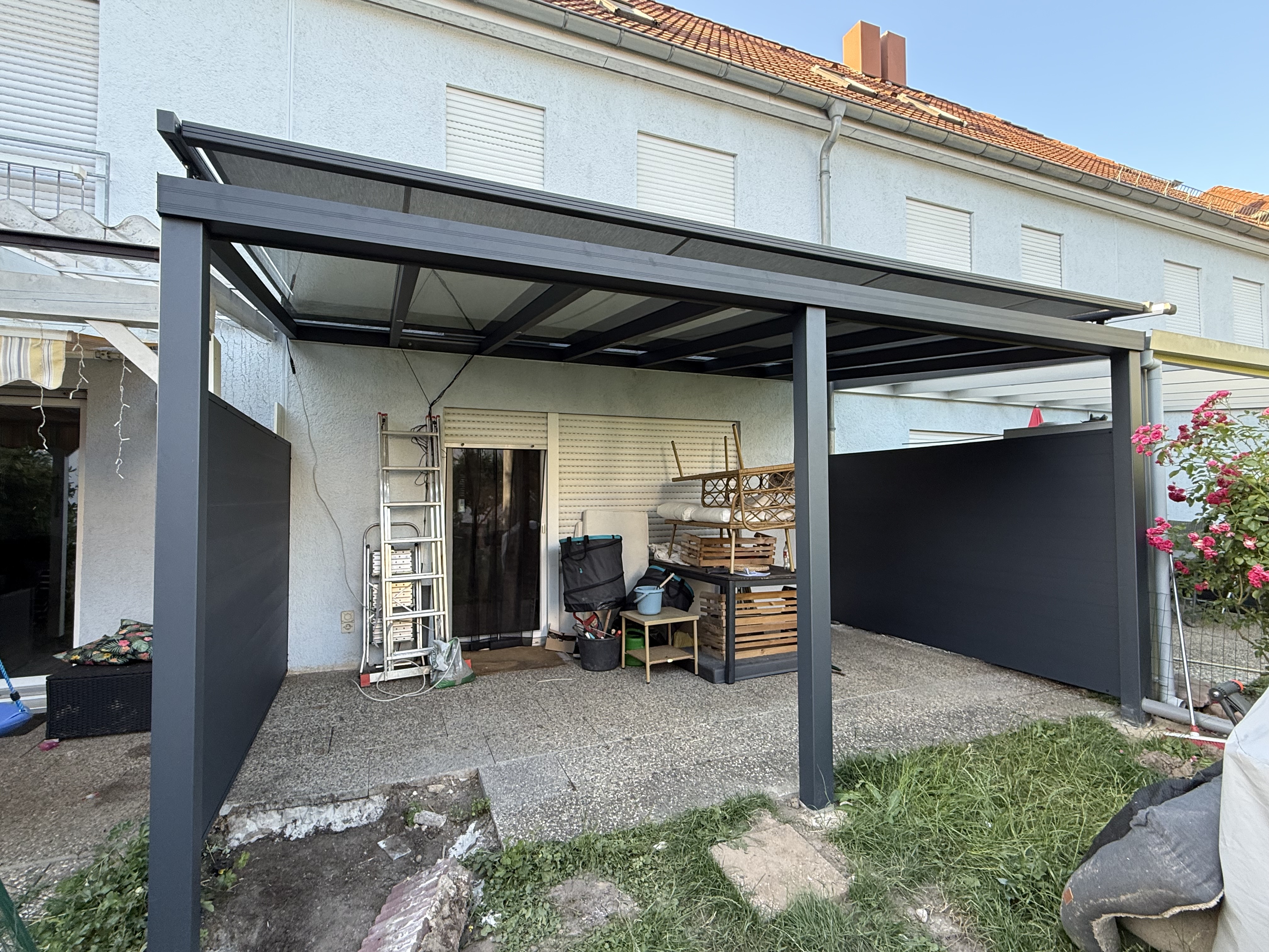 Moderner Gartenzaun